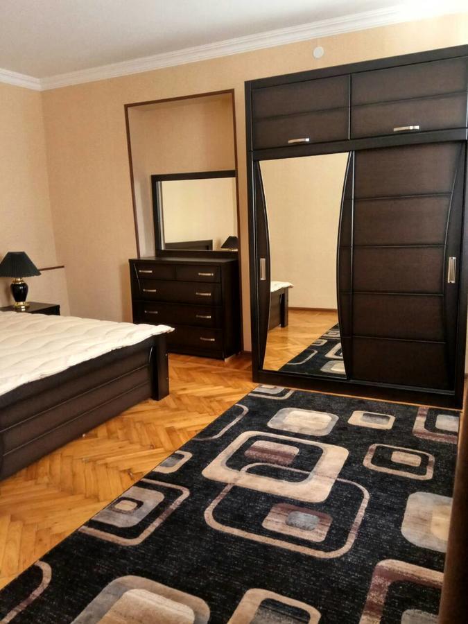 Apartment Down Town Group Tbilisi Exterior foto